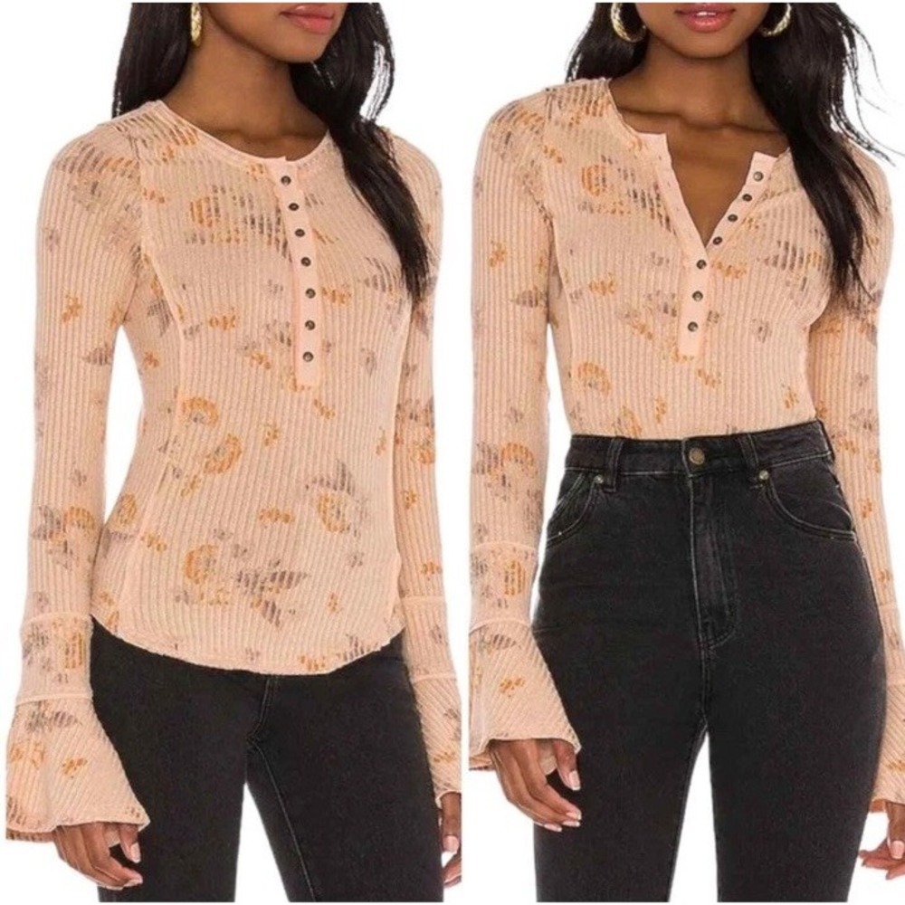 Free People Layer Me Henley Top Button Bell Sleeve Rib Peach Floral Small Fairy - Picture 2 of 10